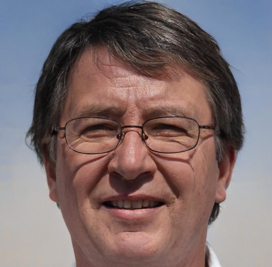 Александр Каваляускас - преподаватель финансового планирования